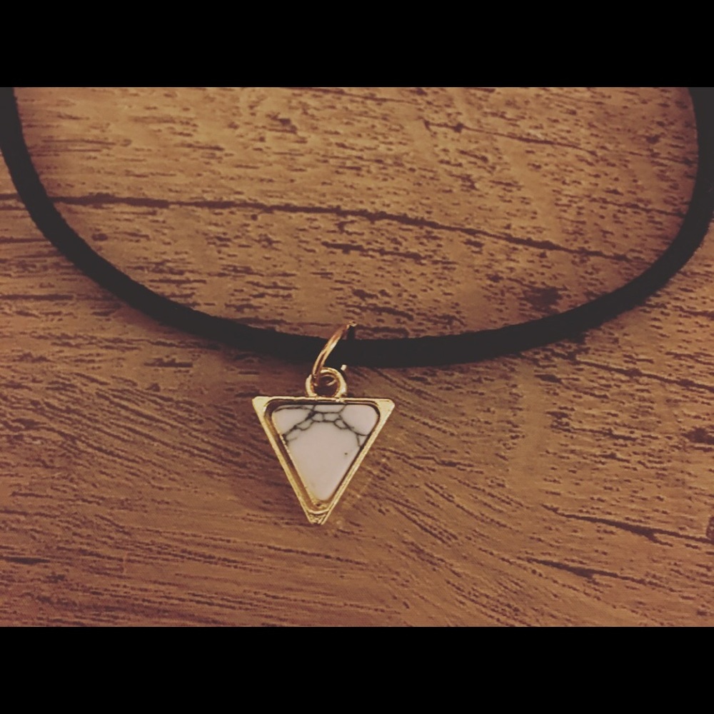 Howlite Triangular Charm Choker