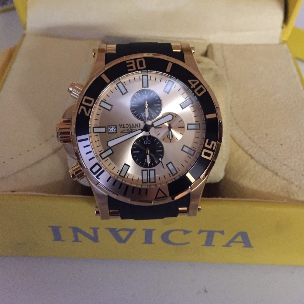 New Invicta men's watch