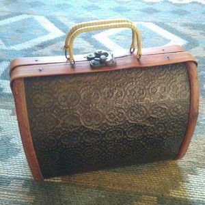 Vintage wooden hand bag