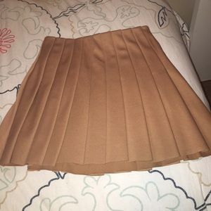 Forever 21 tan pleated skirt