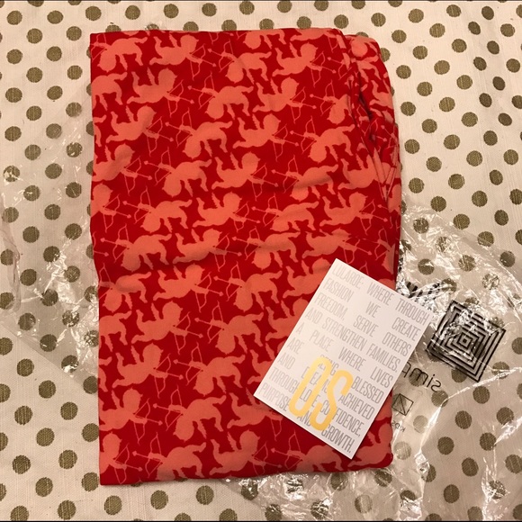 LuLaRoe Pants - LulaRoe Valentine Leggings, OS with Cupids! LuLaRoe Pants - LulaRoe Valentine Leggings, OS with Cupids!
