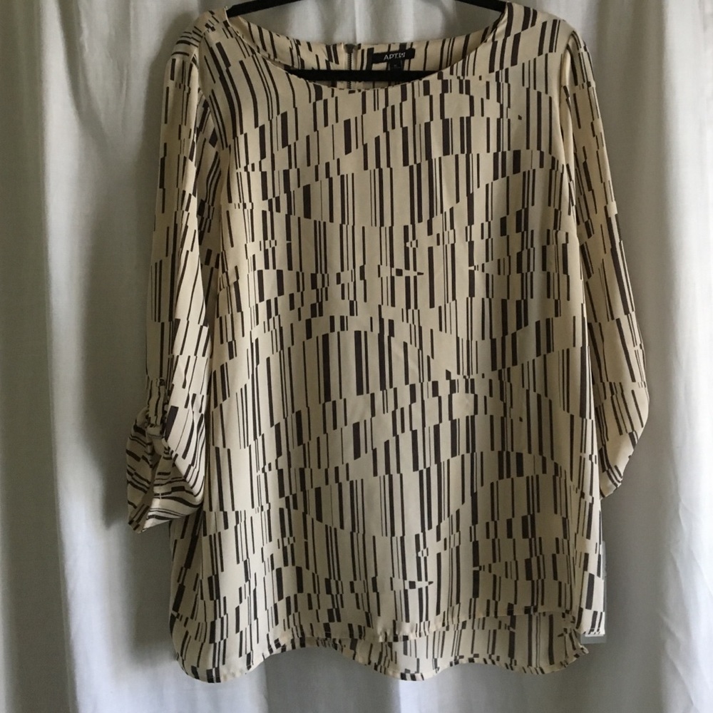 Geometric print blouse.