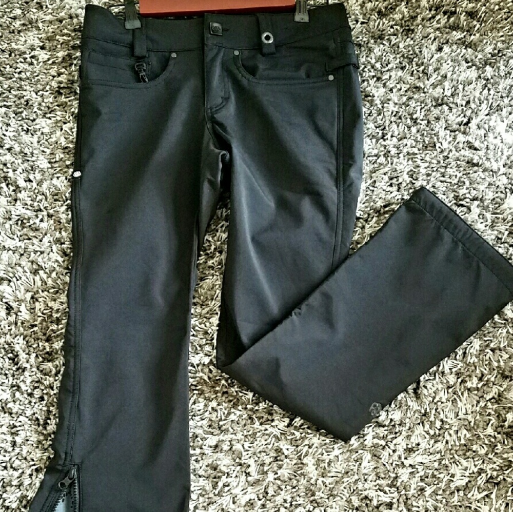 686 Women's Snowboarding Pants EUC