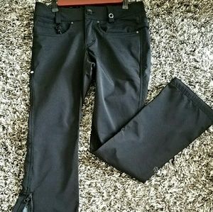 686 Women's Snowboarding Pants EUC