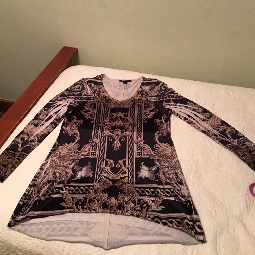 Beautiful hi-lo swing top