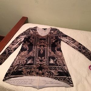 Beautiful hi-lo swing top