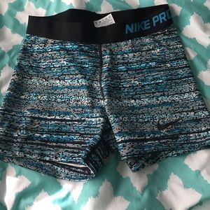 Women's Nike pros