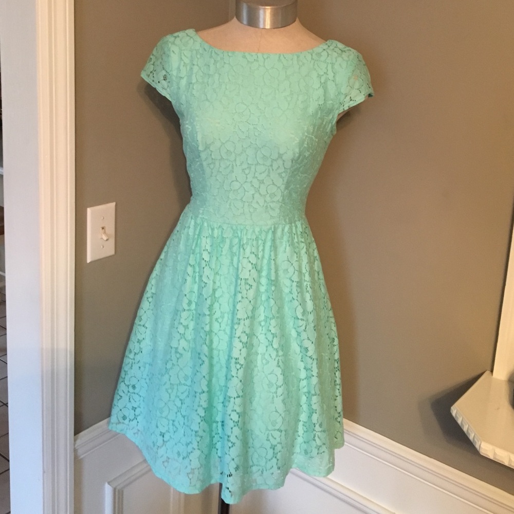 B DARLIN lace fit and flare dress Size 1/2