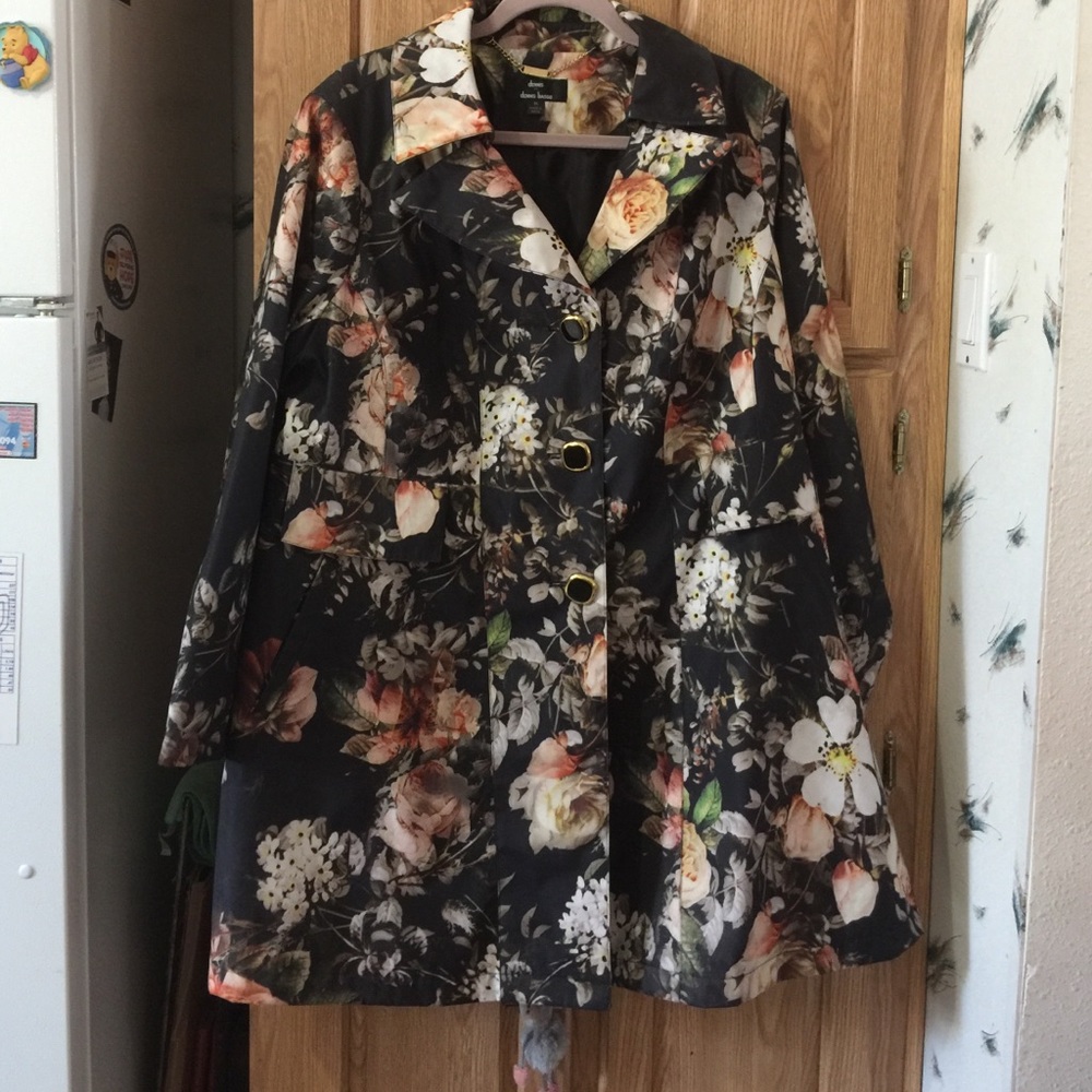 Dennis Basso raincoat, size 1X