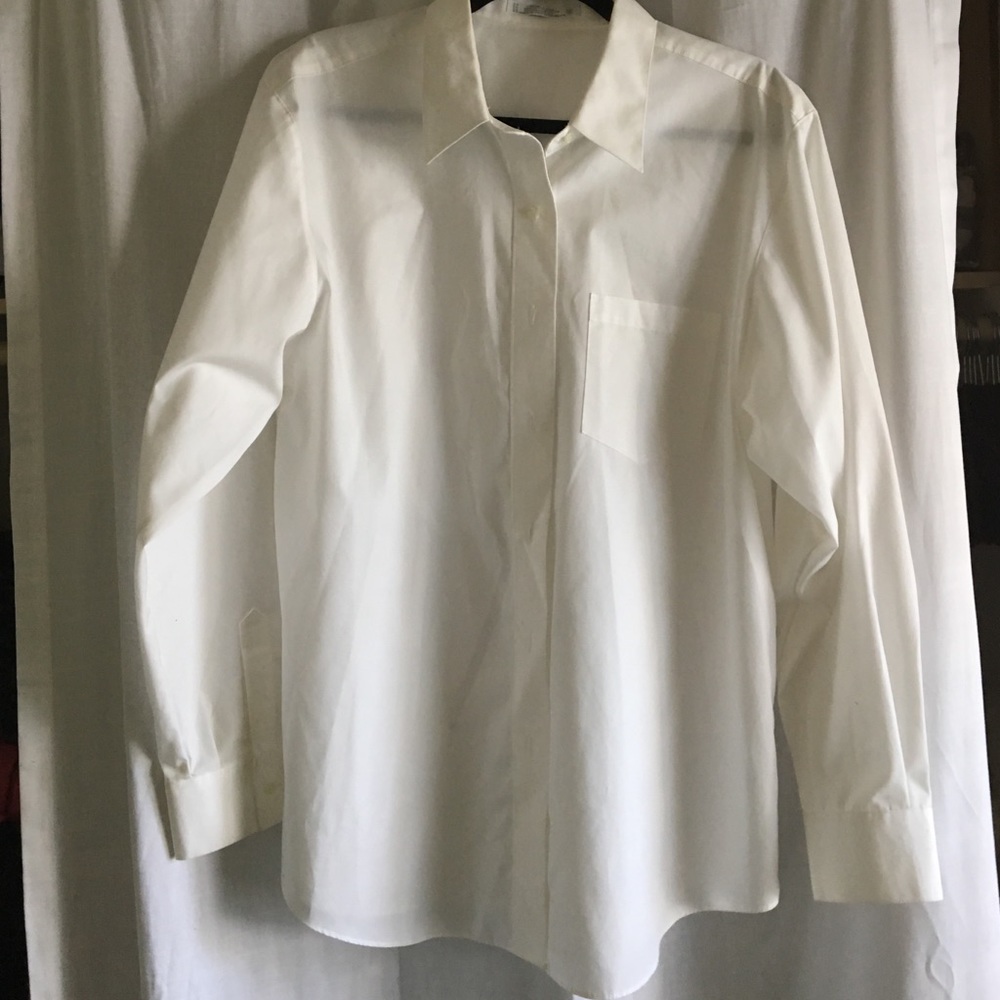 White button down blouse.