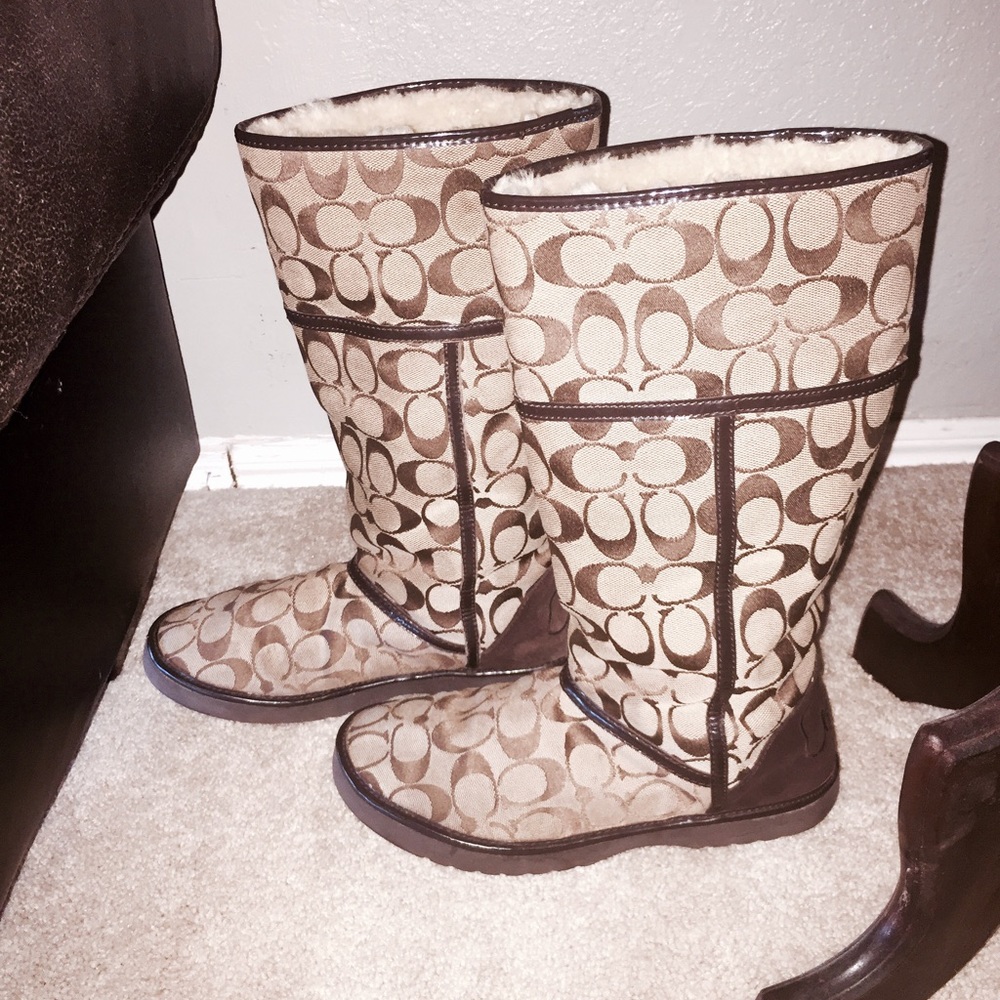 😍FLASH SALE 1 hour Only😍Coach Nikole logo boots