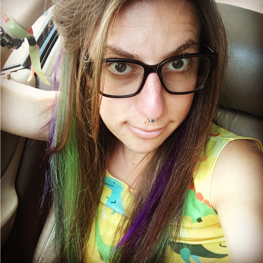 Meet your Posher, Aviva