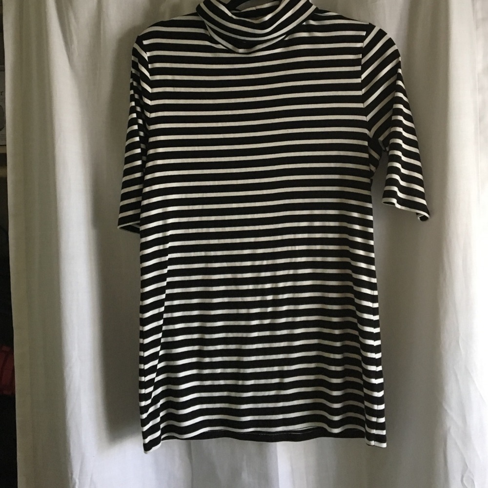 Cute nautical stripped turtle neck shirt