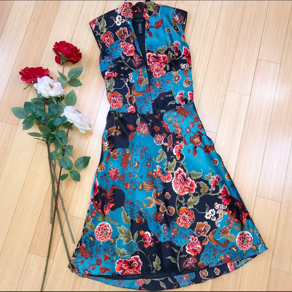 Laundry by Shelli Segal silk dress, 4. STUNNING!