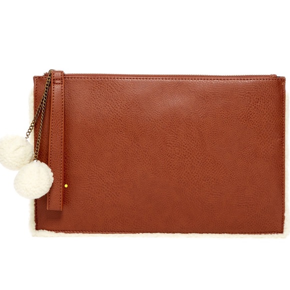 🎉 CARLOS SANTANA "Skylar" Faux Fur Trimmed Clutch - Picture 1 of 3