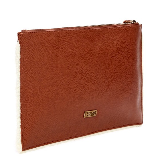 🎉 CARLOS SANTANA "Skylar" Faux Fur Trimmed Clutch - Picture 2 of 3