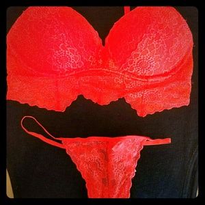 💟PINK Victoria's Secret bra and panty set💟