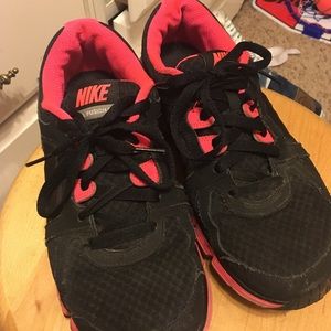 Nike women's athletic shoes
