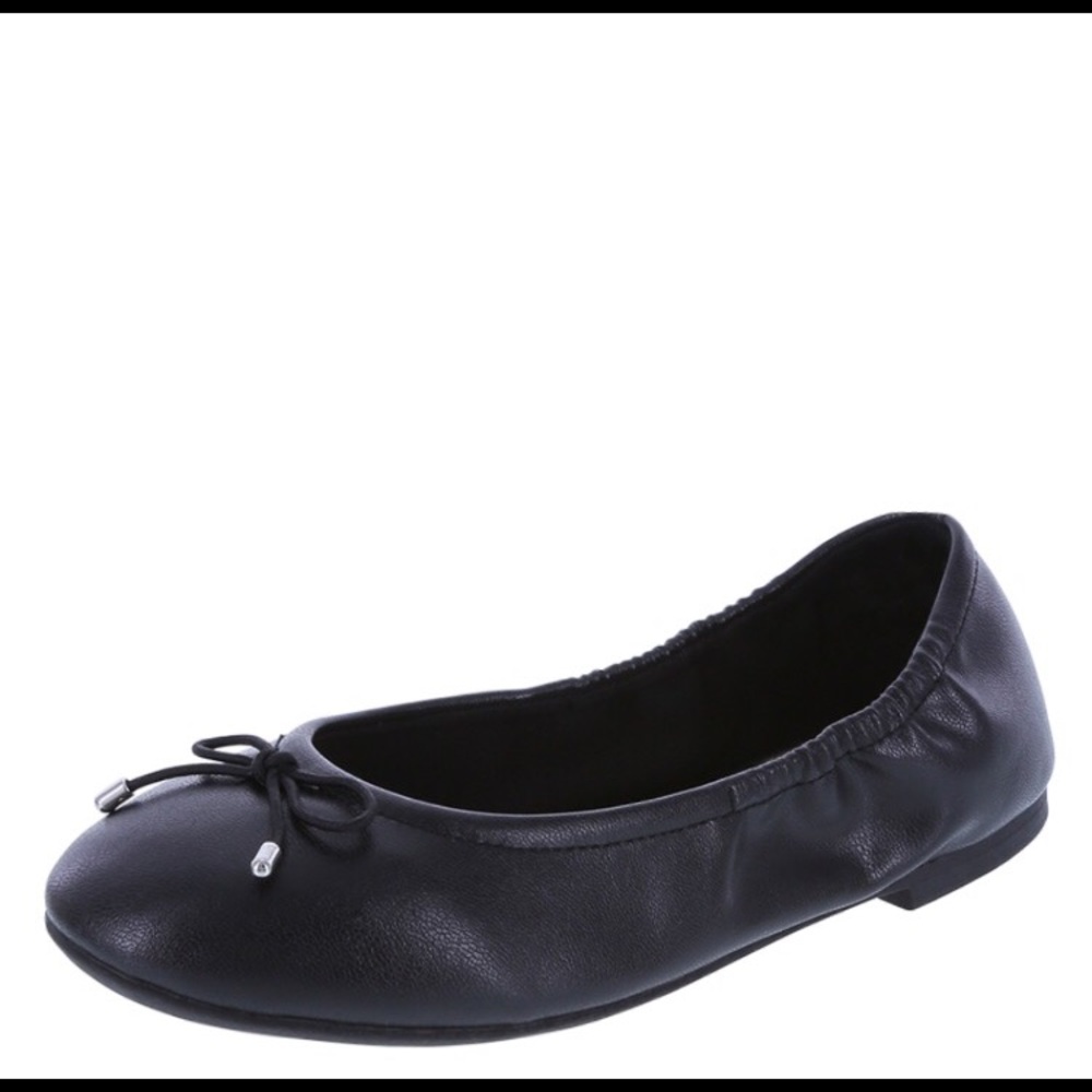 American Eagle memory foam girls dress shoe