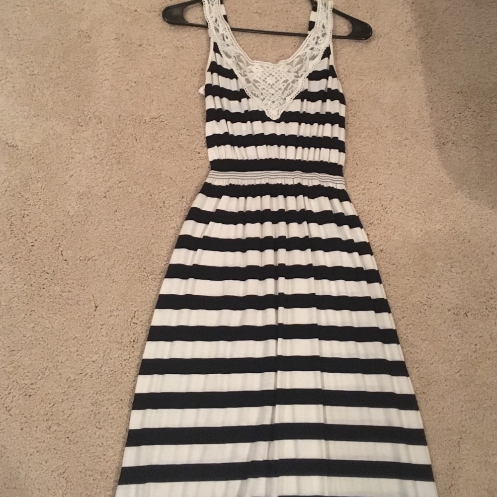 Black and white lace Maxi Dress