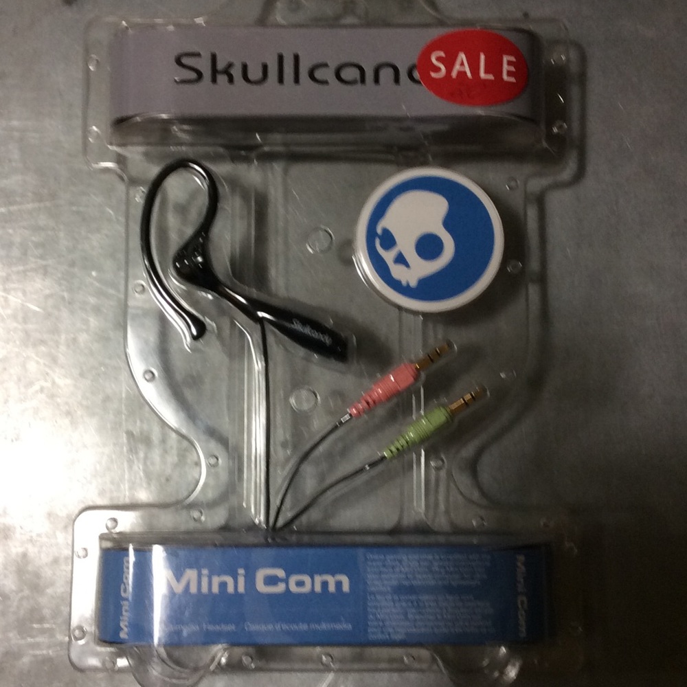 Skull-Candy Mini-Com