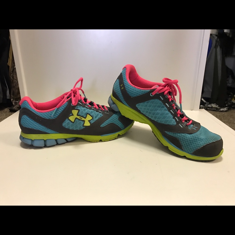 Under Armour women's Tennis Shoes
