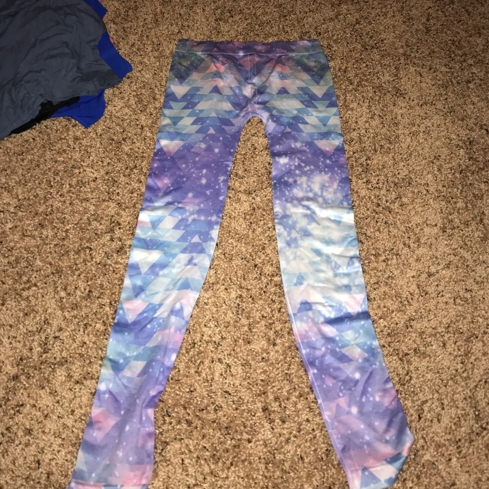 Delia's leggings! ONE SIZE FITS ALL!