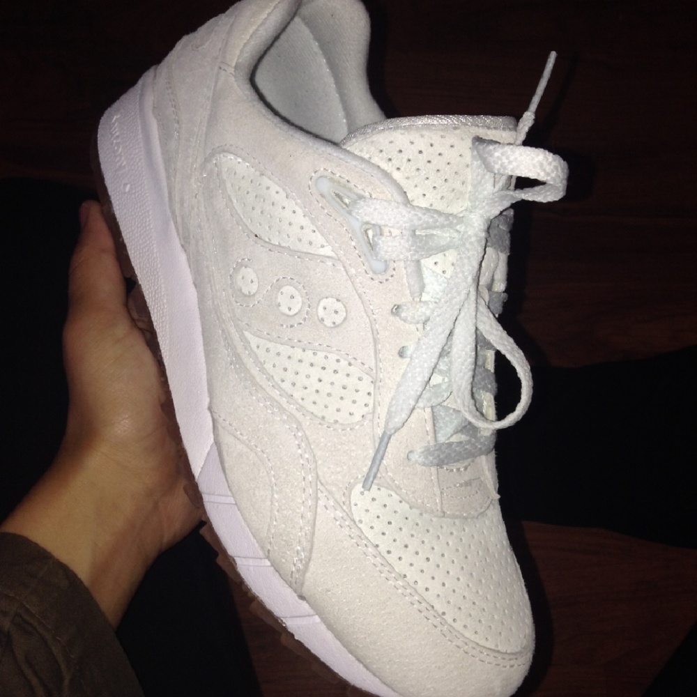 Sacouny shoe's SALE ENDS AT 12am!!!!
