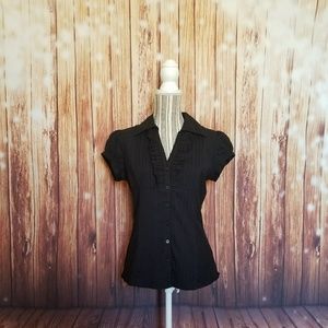 In Vain ▪ Short-Sleeved Ruffle Button-Up Woven