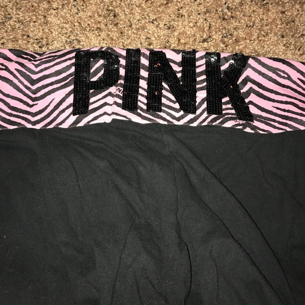VICTORIA SECRET YOGA LEGGINGS!! Large