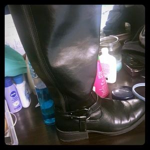 Black leather boots 7.5 wide calf