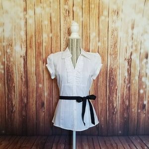 In Vain ▪ Short-Sleeved Ruffle Button-Up Woven