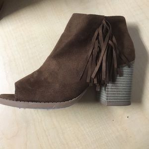 Chestnut colored booties with fringe