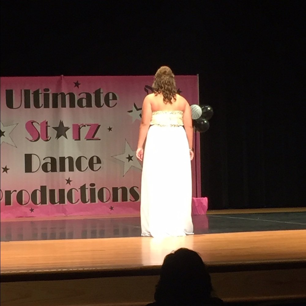 White Prom/Pageant Dress - Picture 3 of 4