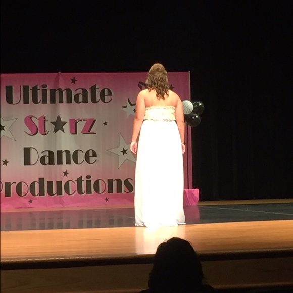 White Prom/Pageant Dress - Picture 3 of 4