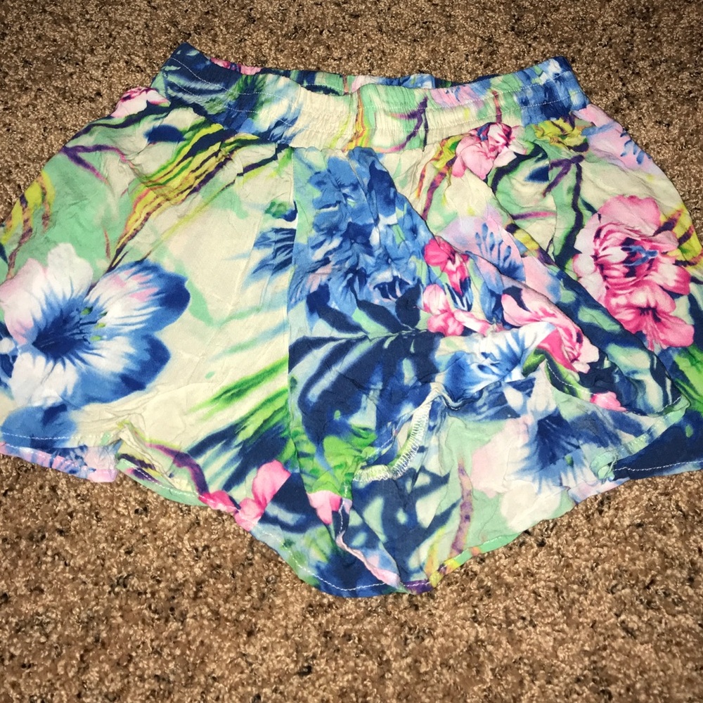Forever 21 shorts size large