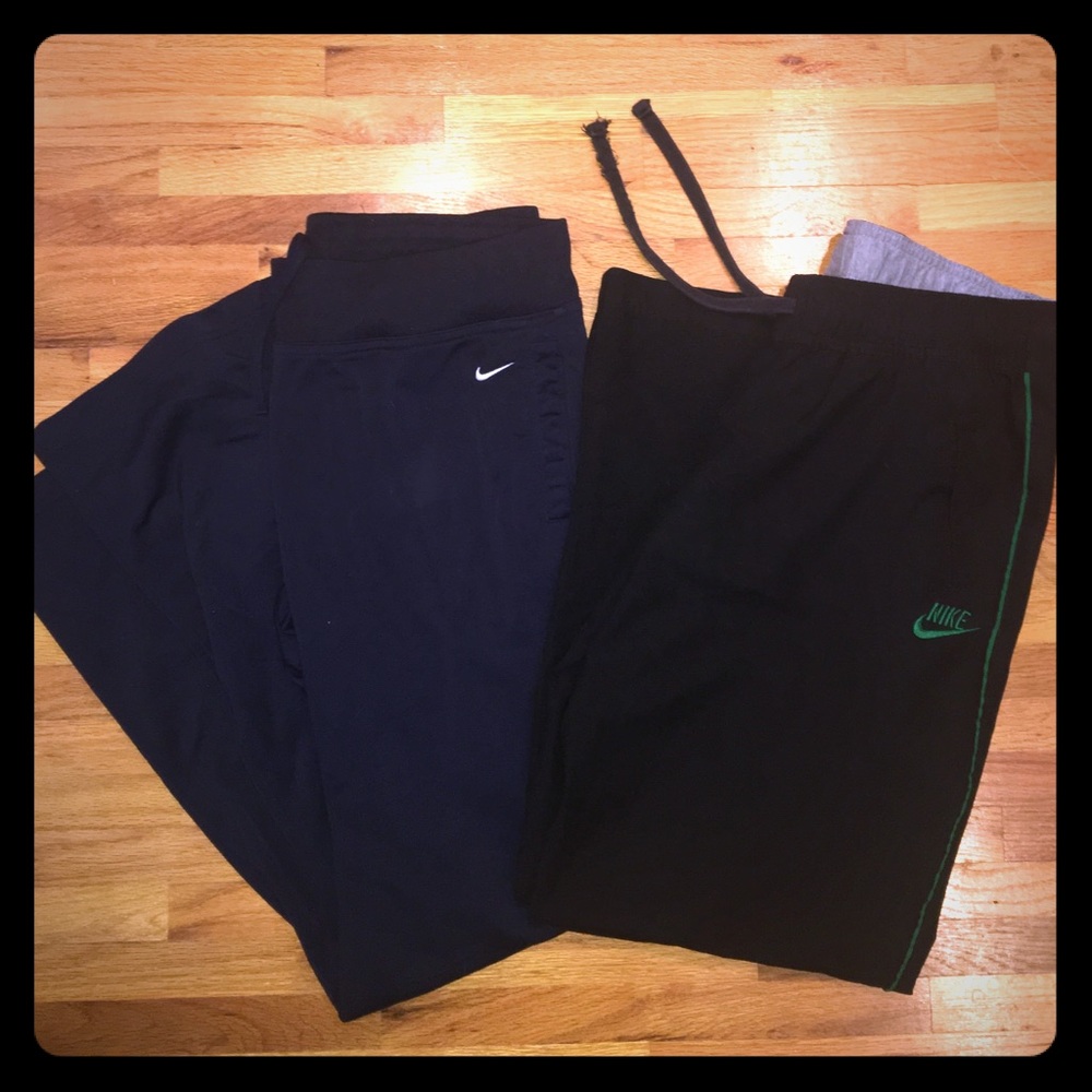 Bundle of Nike workout pants ✔️