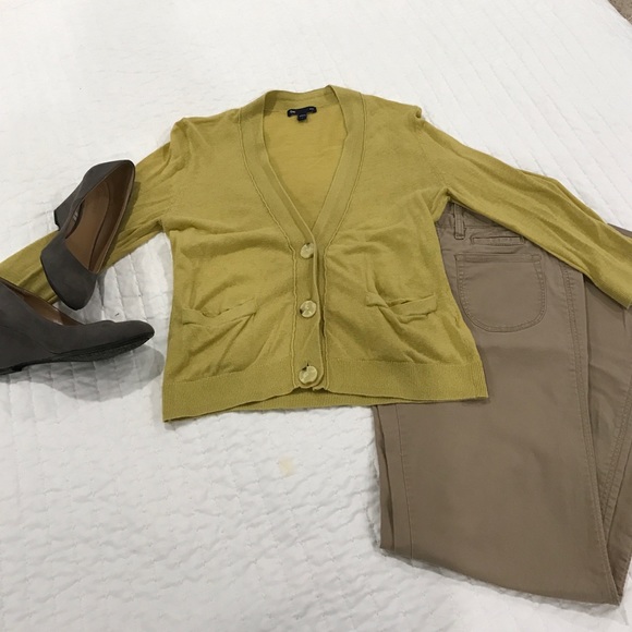 GAP Tops - Gap Sweater