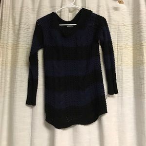 Black and blue sweater!