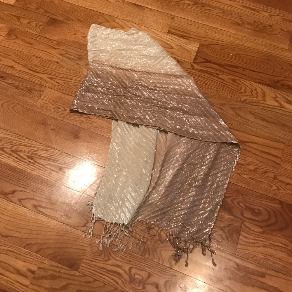 Glittery scarf