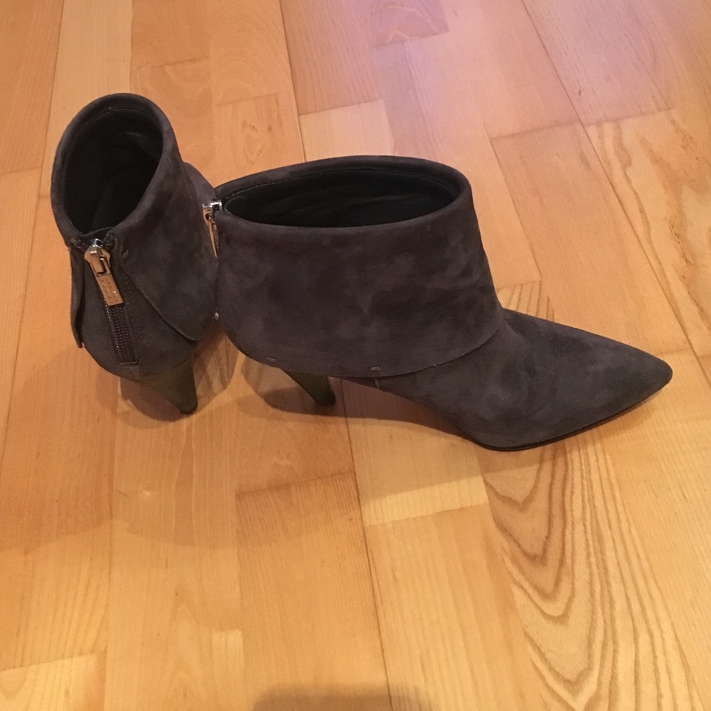 Blue/grey booties