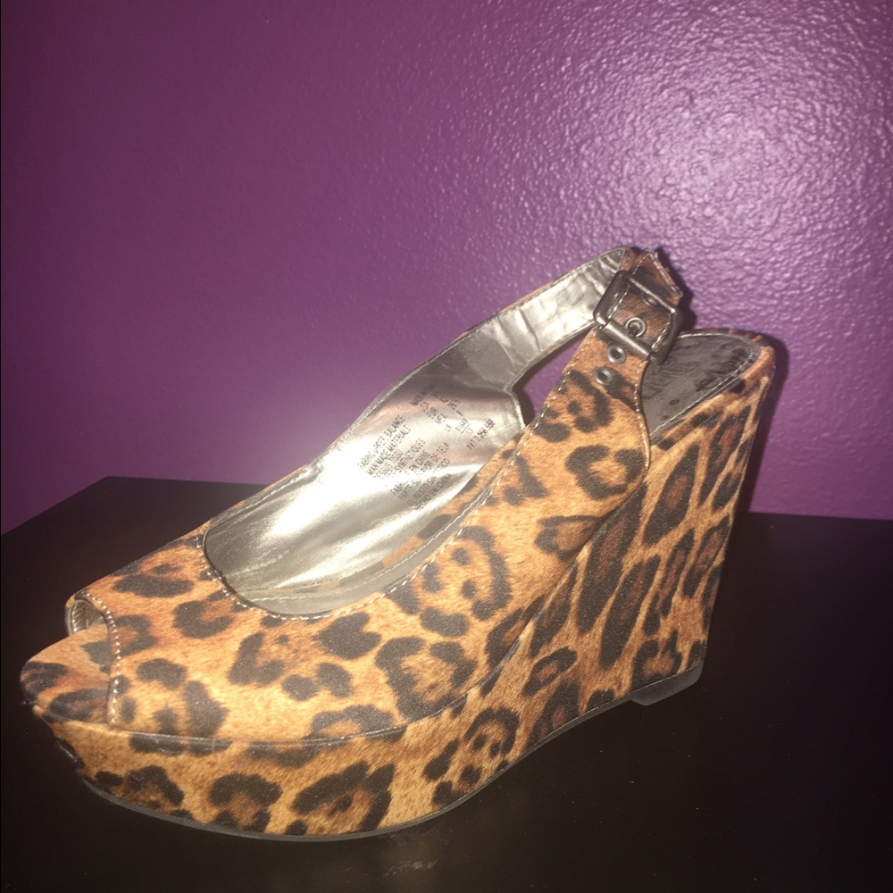 BRASH LEOPARD SLINGBACK PEEPTOE WEDGES