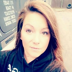 Meet your Posher, Corinne