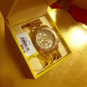 Im saleing a gold plated 18k gold watch 1774 new