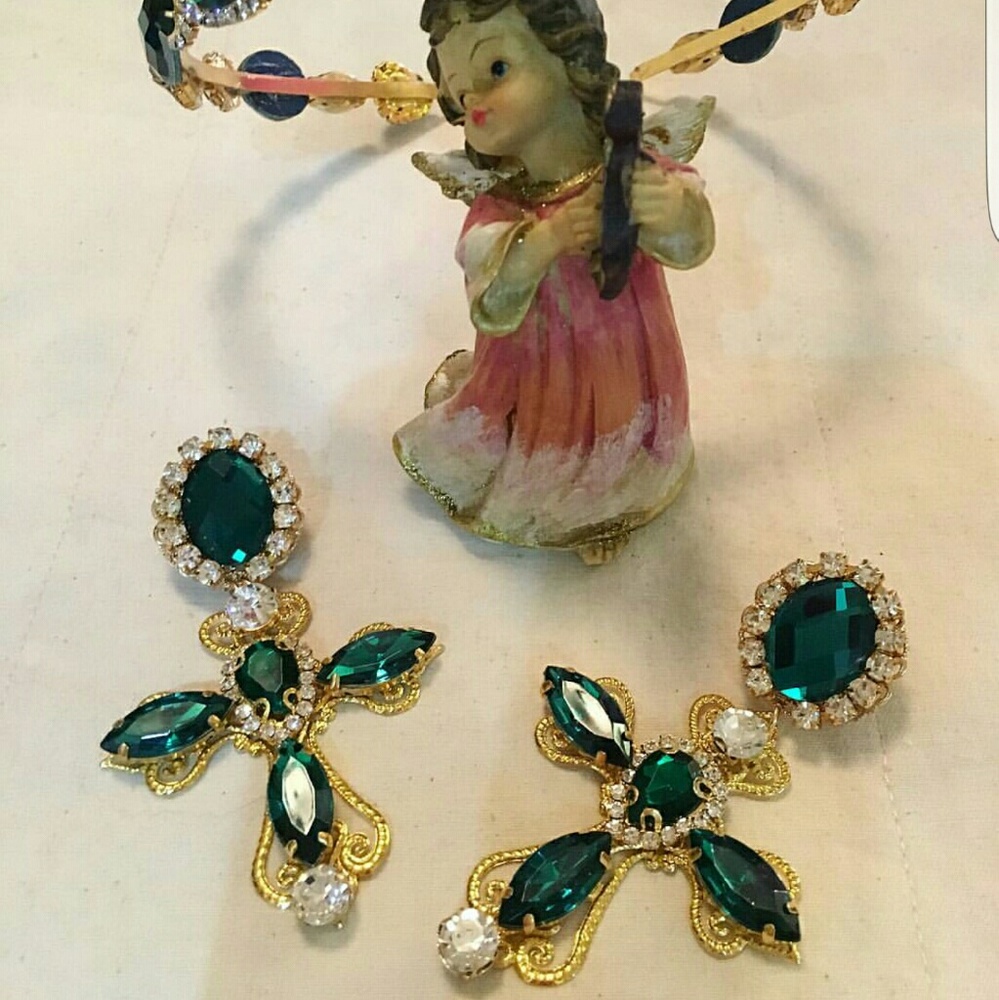 Earrings and headband