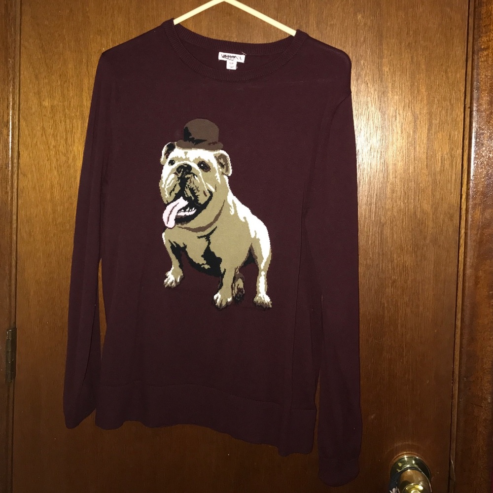 Maroon sweater