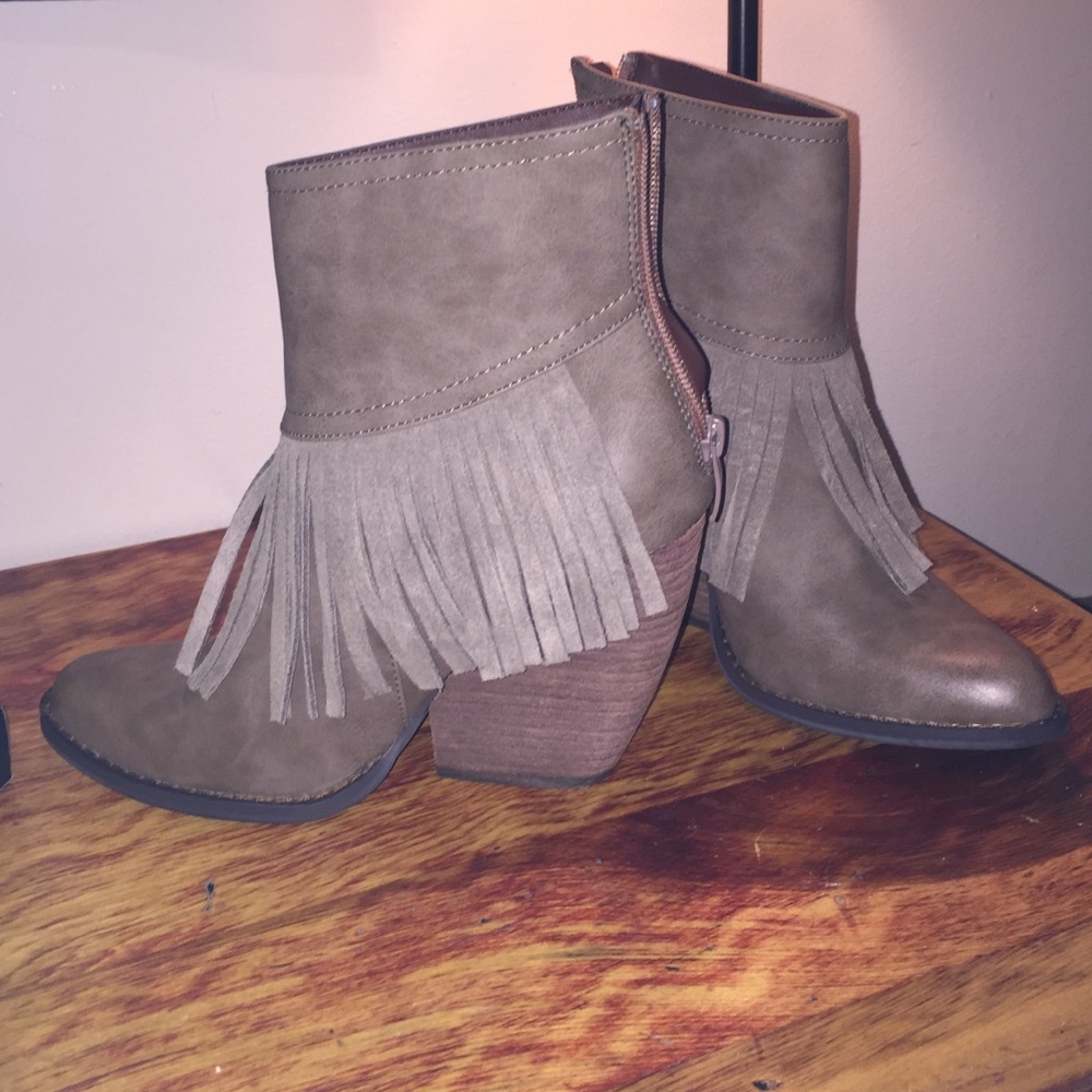 Fringe booties - Picture 3 of 4