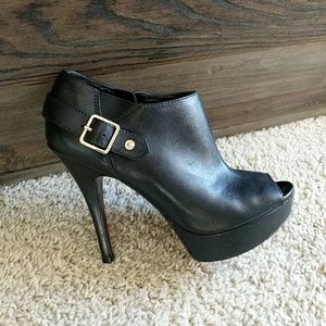 Enzo Angiolini booties