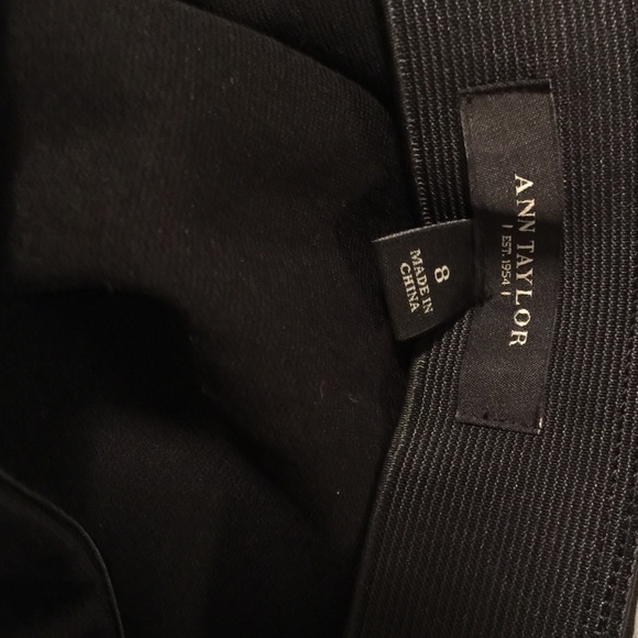 Ann Taylor ruffle bottom skirt - Picture 3 of 3