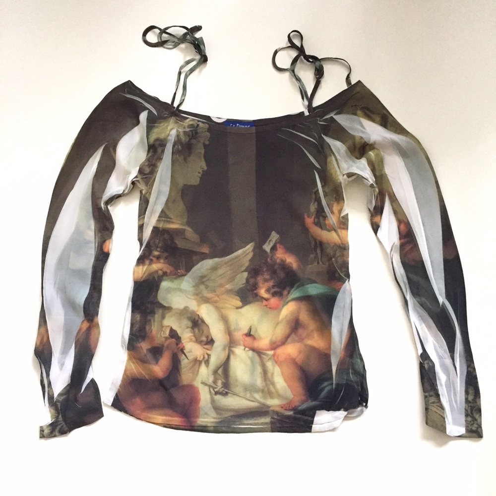 Art lovers blouse.